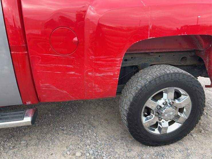 2012-chevrolet-2500-image-14