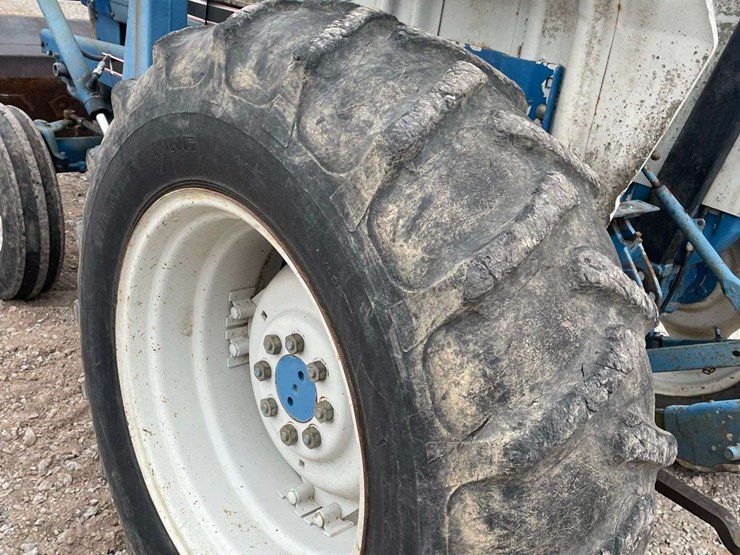 ford-tractor-image-12