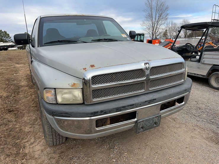 1996-dodge-2500-image-4