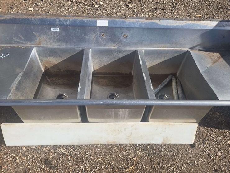 three-compartment-sink-image-6