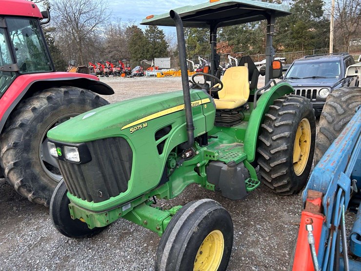 john-deere-5075m-image-1