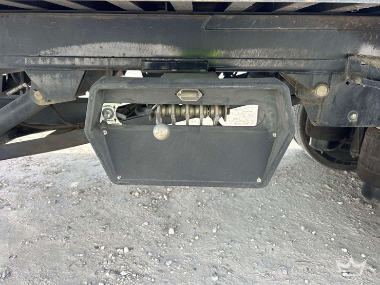 2018-peterbilt-348-image-36