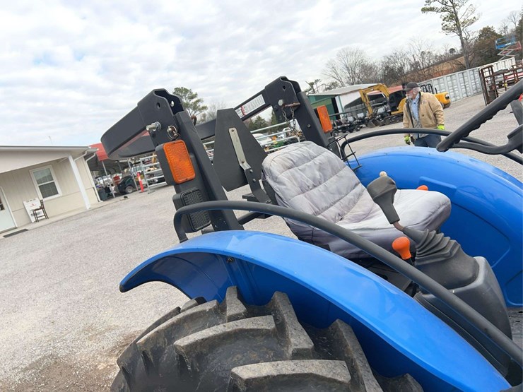 new-holland-workmaster-50-image-21