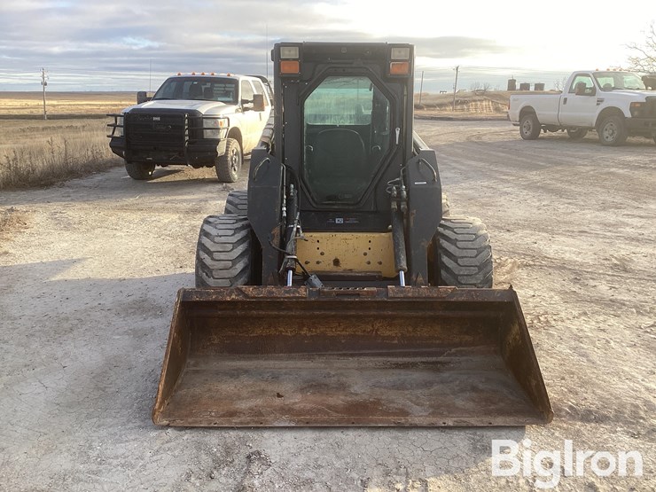 new-holland-l185-image-2