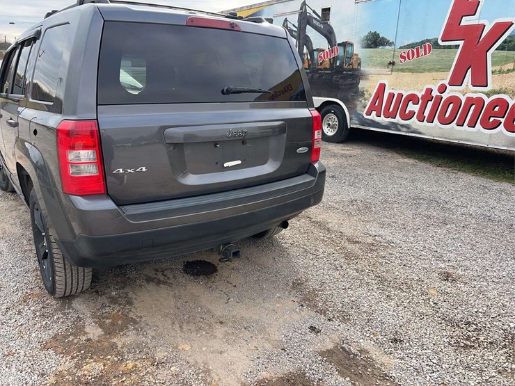 2014-jeep-patriot-image-16