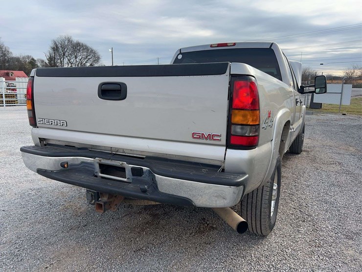 2007-chevrolet-2500-image-13