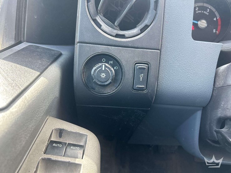 2017-ford-f650-image-16