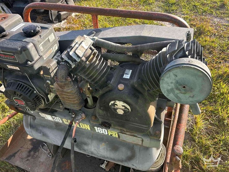 30-gallon-180psi-portable-air-compressor-image-6