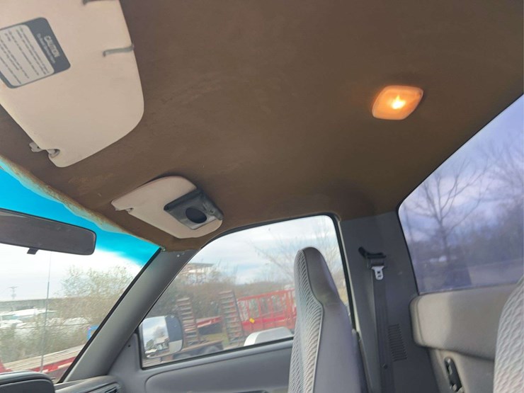 1996-dodge-2500-image-19