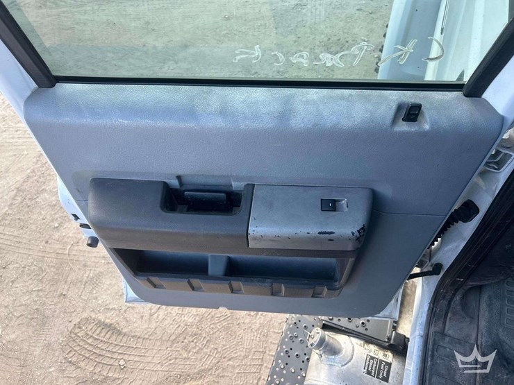 2017-ford-f650-image-21