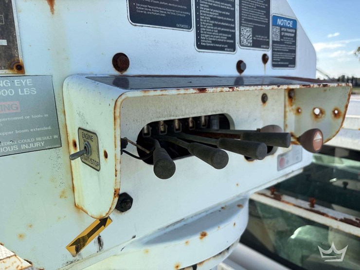 2088-chevrolet-c7500-altec-ta40-41ft.-bucket-truck-image-14