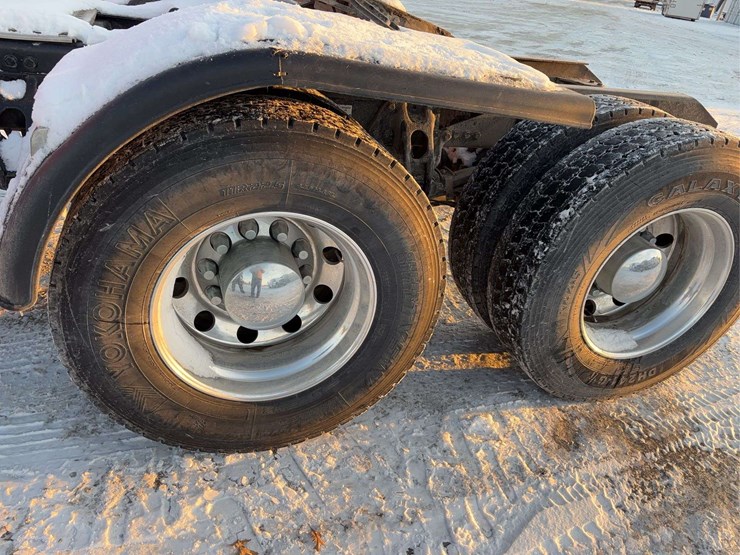 2018-kw-880-semi-image-6