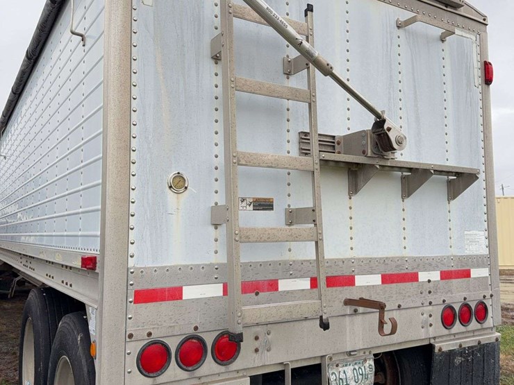 2000-wilson-ag-hopper-image-4