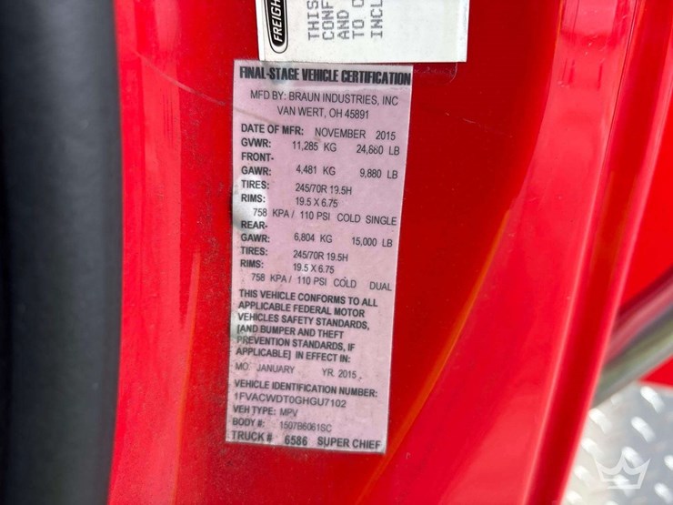 2016-freightliner-m2-106-image-5