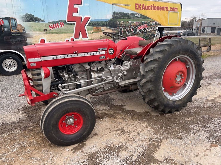massey-ferguson-135-image-4