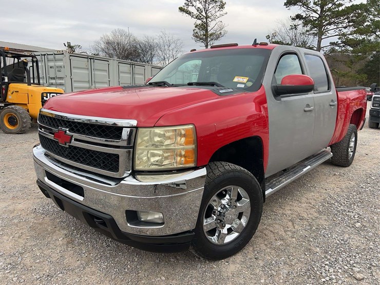 2012-chevrolet-2500-image-23