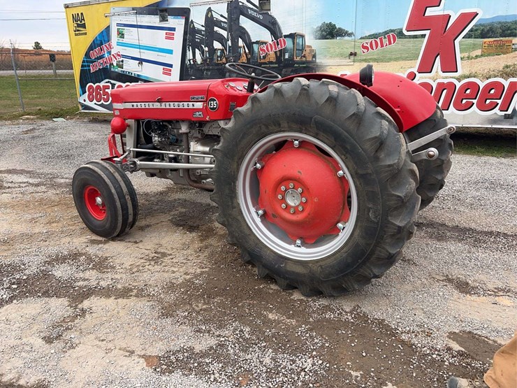 massey-ferguson-135-image-19