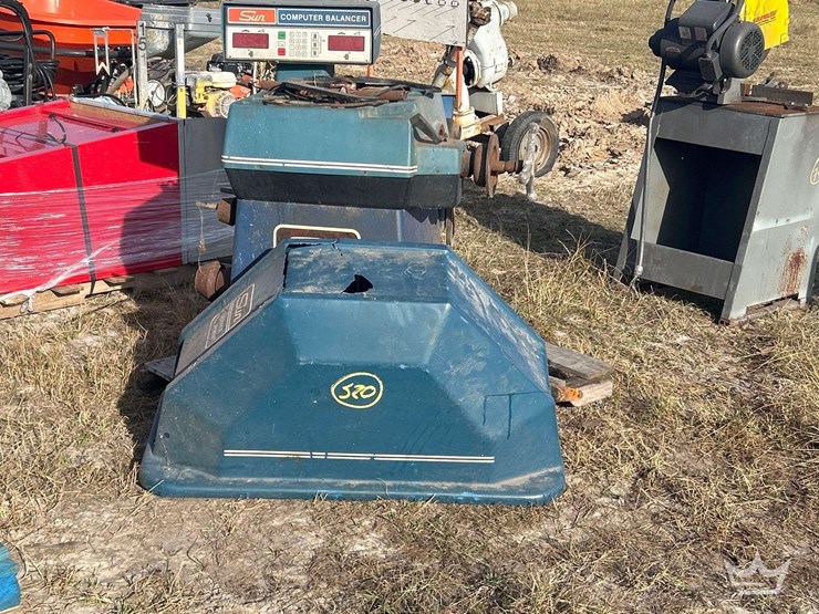 sun-electric-1742-1-wheel-balancer-image-1