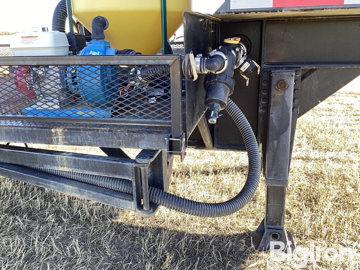 2013-j-d-skiles-pit-stop-t/a-drop-deck-sprayer-trailer-image-13