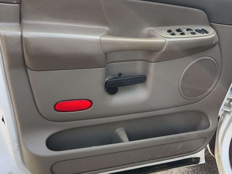 2003-dodge-1500-image-19