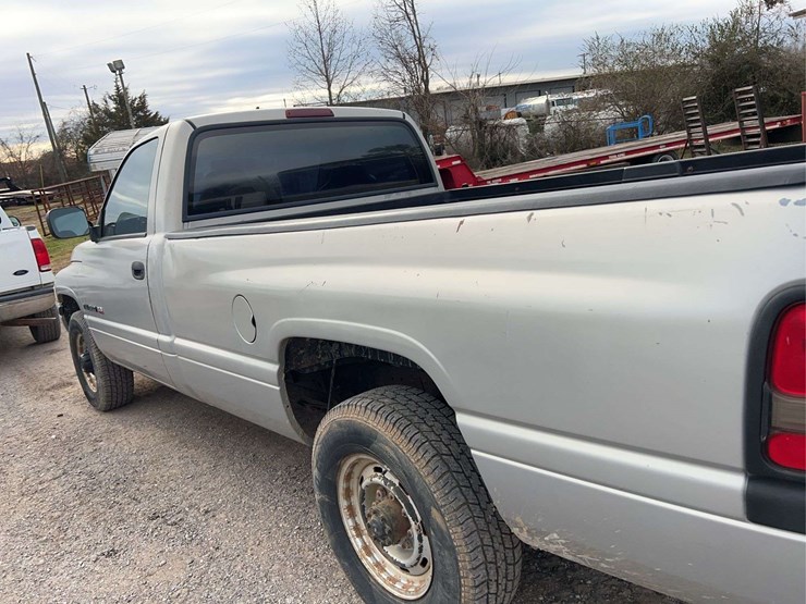 1996-dodge-2500-image-14