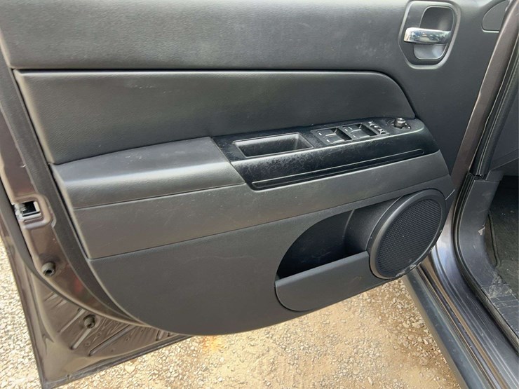 2014-jeep-patriot-image-24