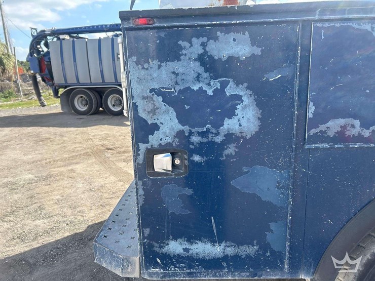 2017-ford-f650-image-37