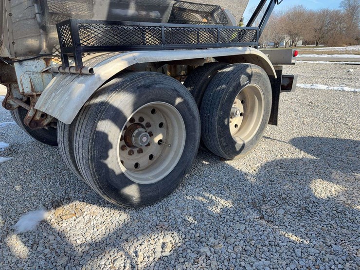 1990-ss-barbell-tanker-trailer-with-2-baffles-image-3