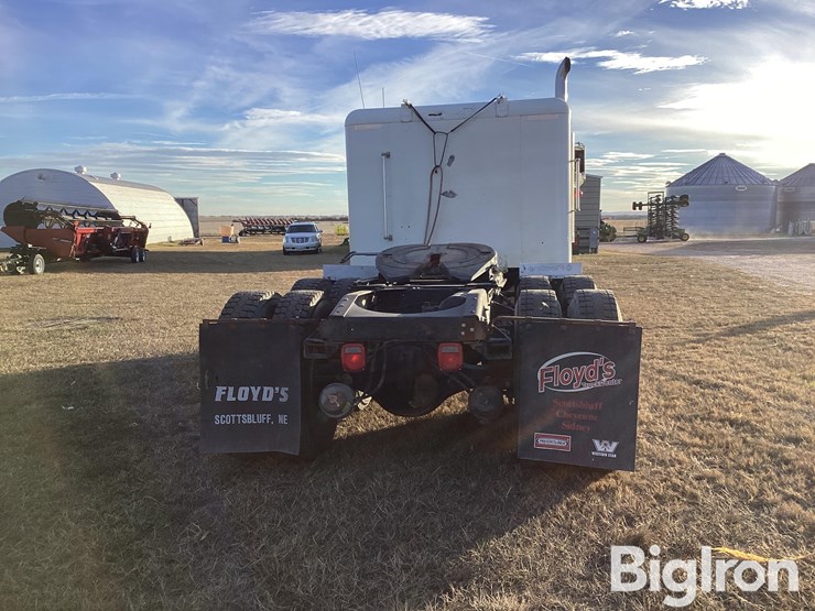 1986-freightliner-flc120-t/a-truck-tractor-image-6