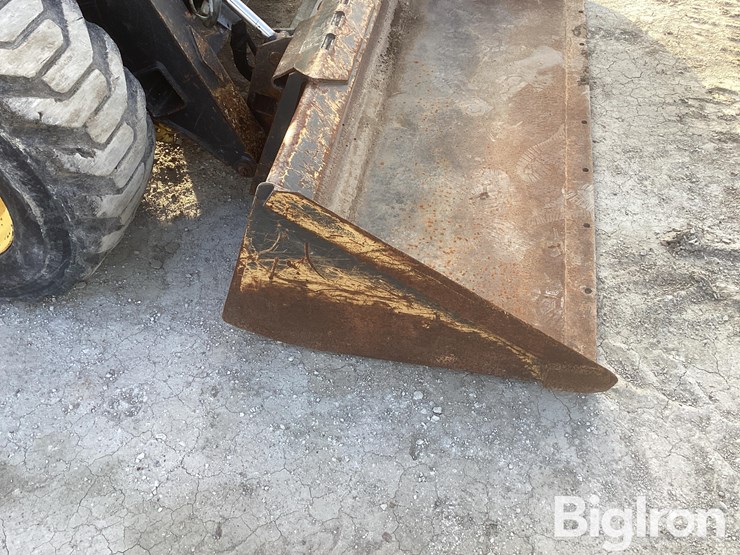 new-holland-l185-image-16