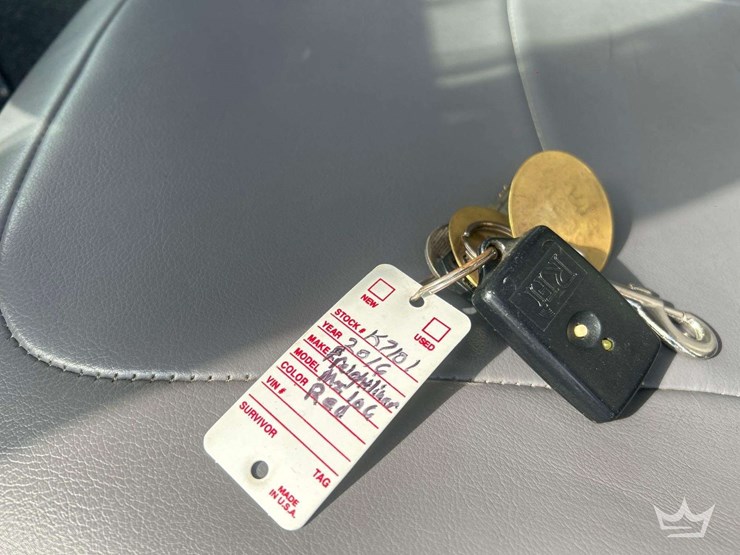 2016-freightliner-m2-106-image-69