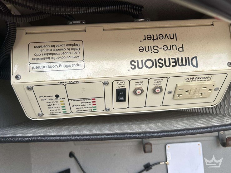 2016-freightliner-m2-106-image-32