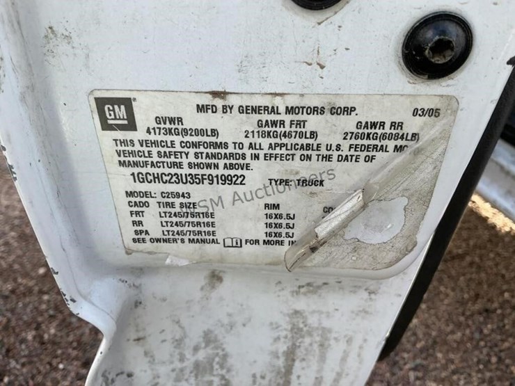 2005-chevrolet-silverado-2500-image-12