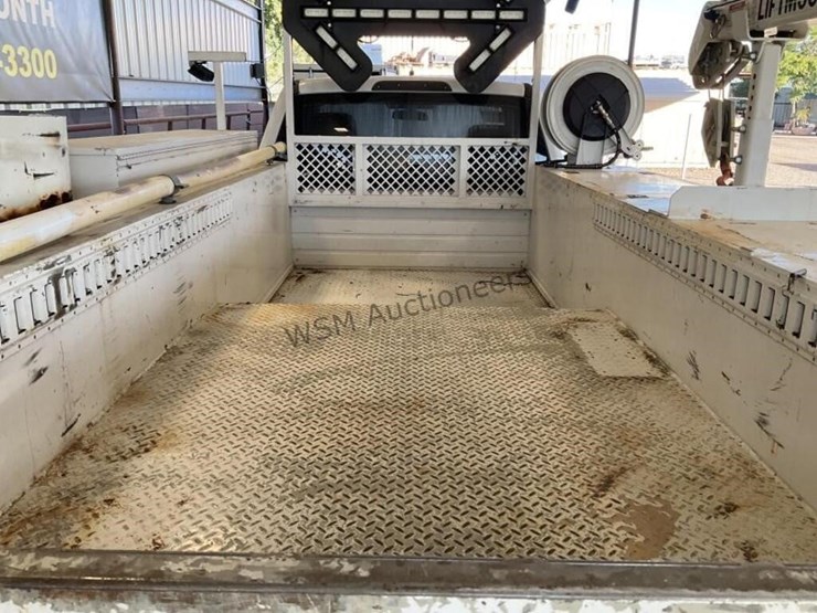 2017-ford-f550-image-12