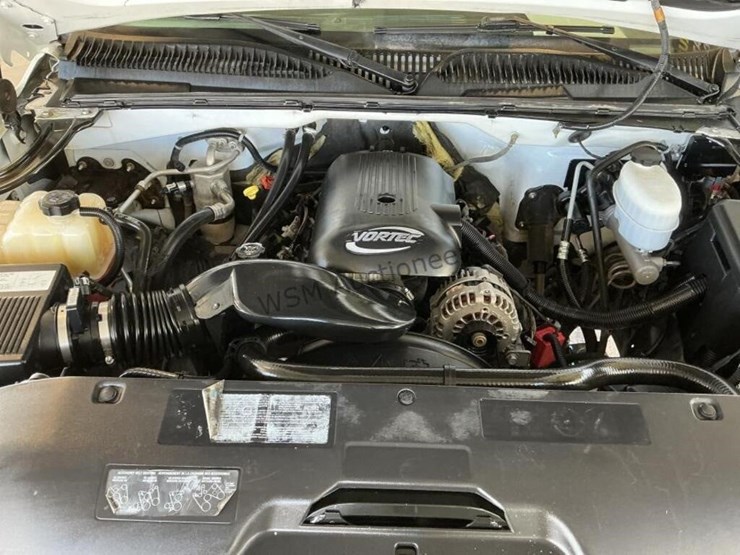 2005-gmc-sierra-3500-image-14