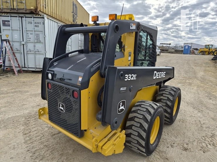deere-332e-image-11