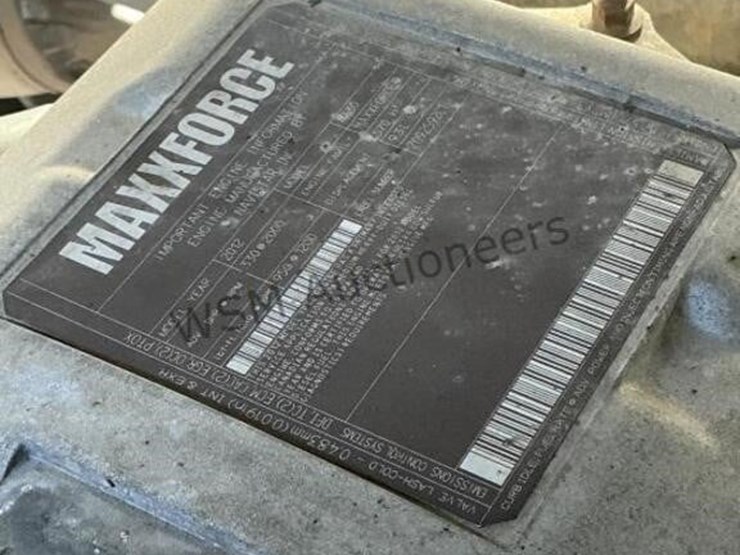 2013-international-7400-image-20