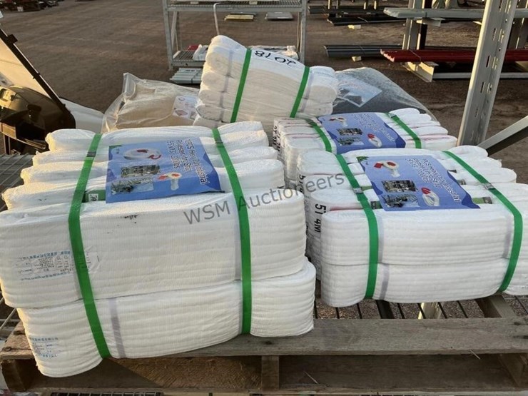 pallet-of-misc-lifting-straps-and-shade-material-image-4