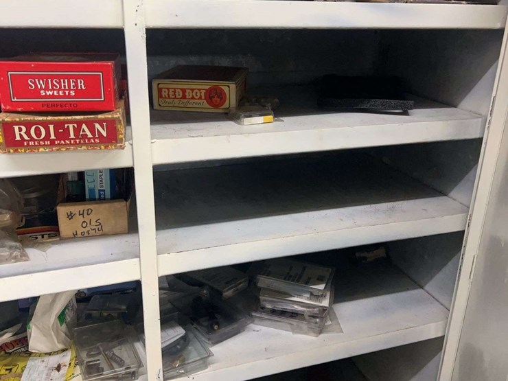 cabinets,-tools,-and-drill-presses-image-12