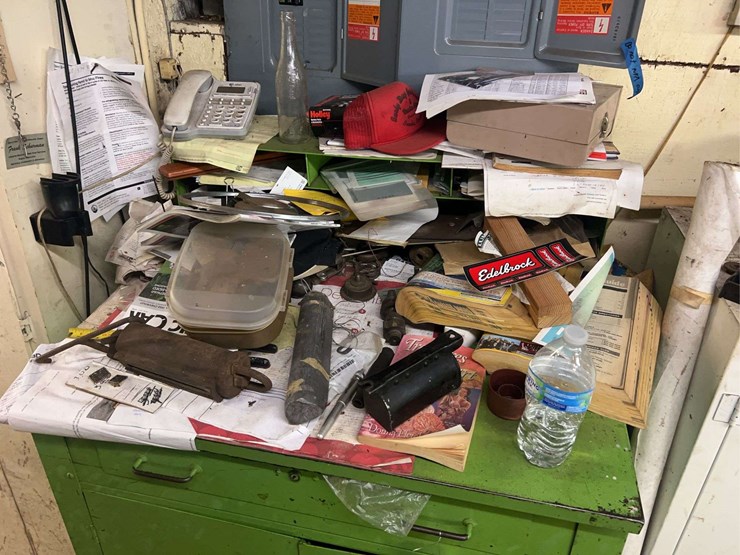 cabinets,-tools,-and-drill-presses-image-7