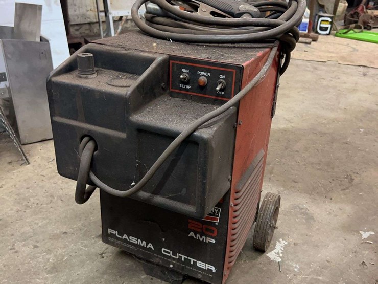 century-plasma-cutter-image-1