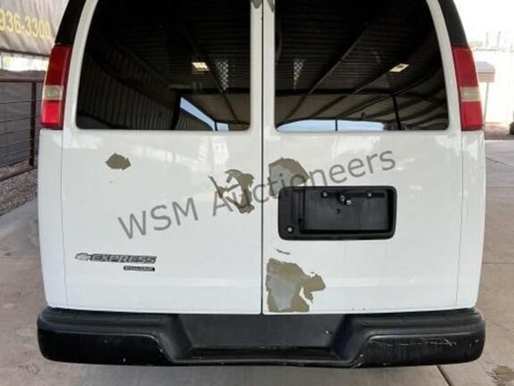 2012-chevrolet-express-1500-image-5