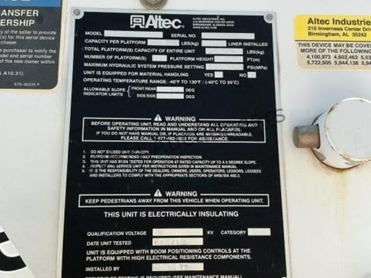 2013-international-7400-image-13