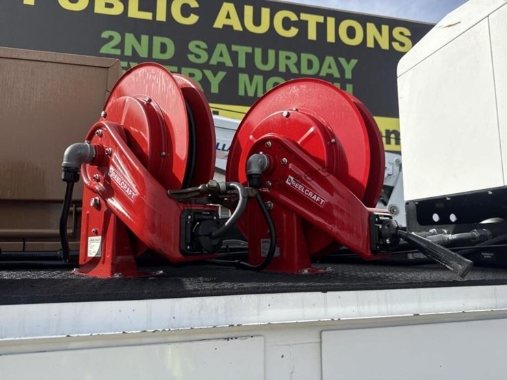 2016-ford-f550-image-13