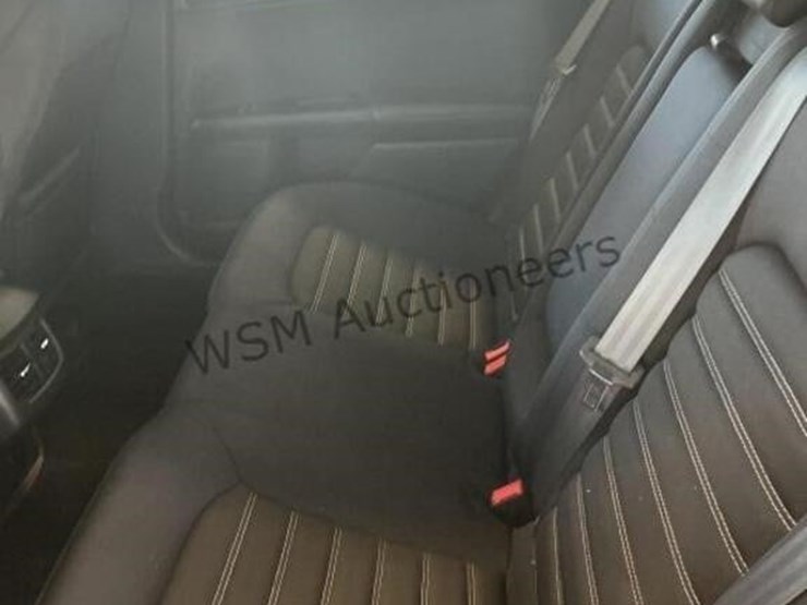 2015-ford-fusion-se-sdn-image-23