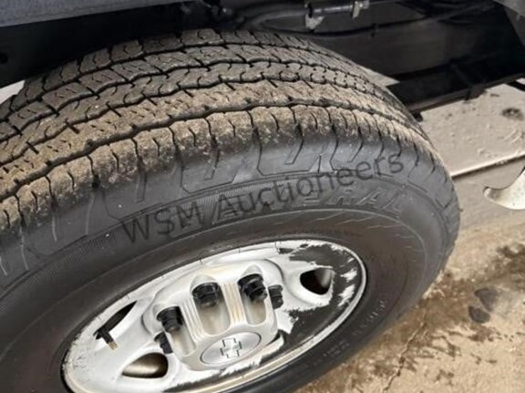 2014-chevrolet-express-2500-image-10