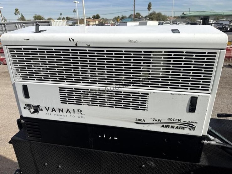 2016-ford-f550-image-15