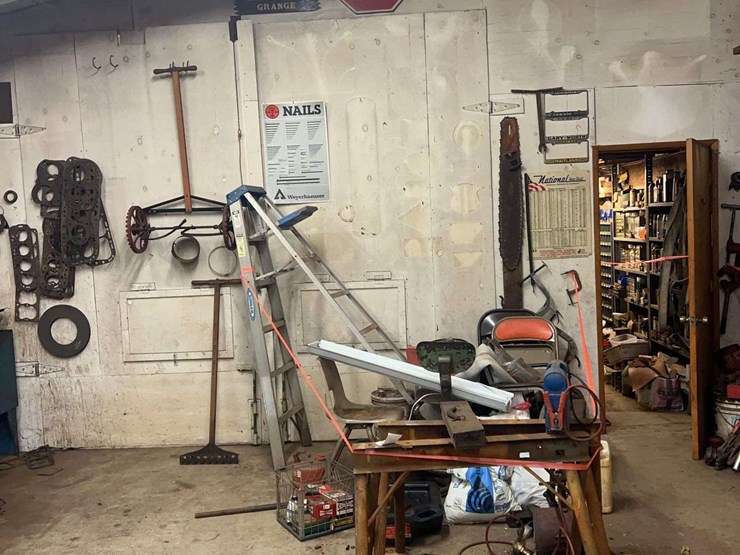 contents-of-wall-image-1