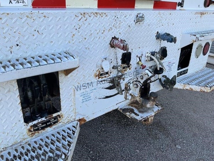 2003-sterling-l9500-image-11