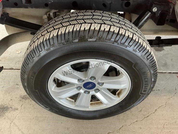 2016-ford-f150-image-8